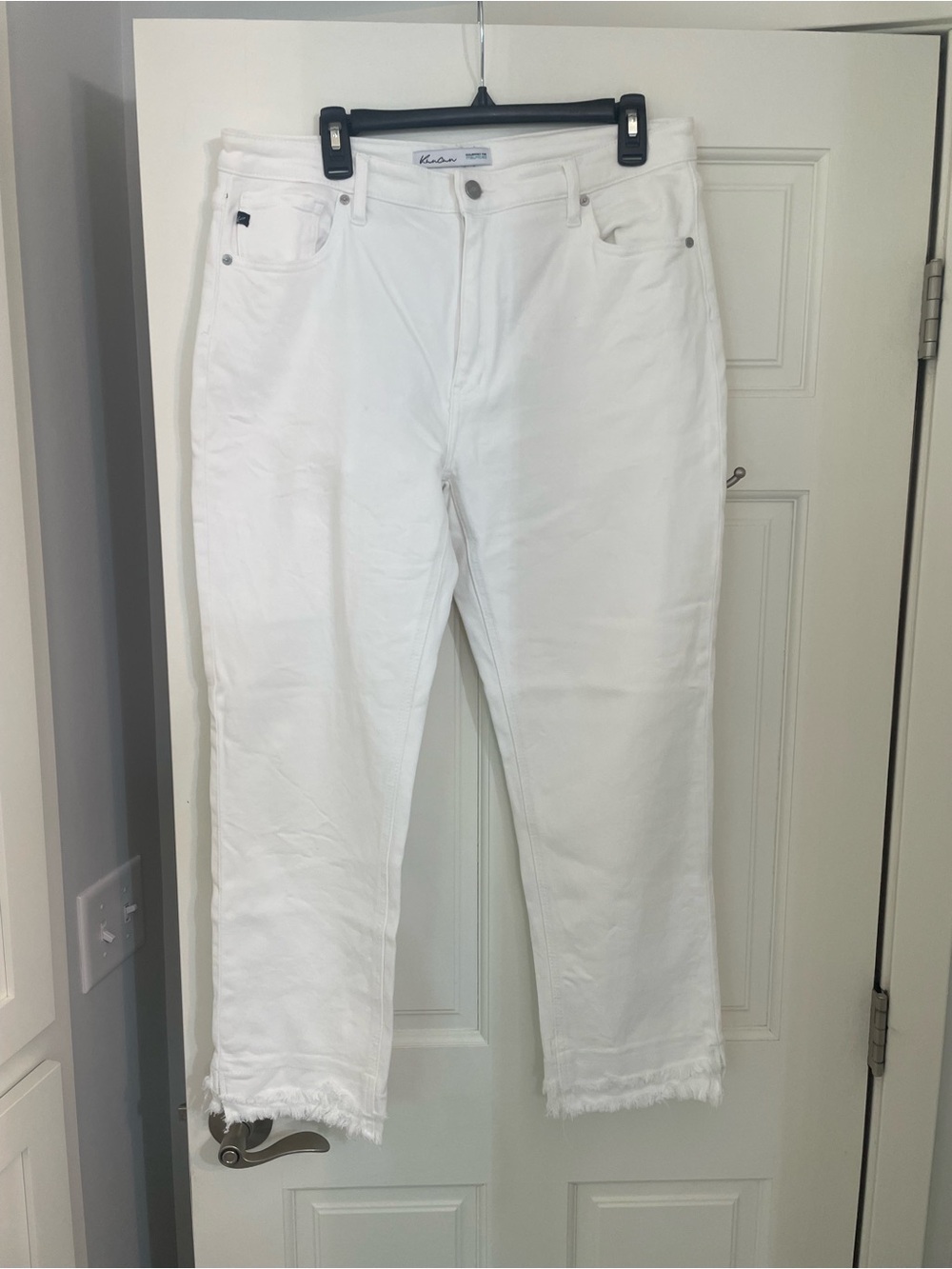 White Women's Frayed Hem Jeans